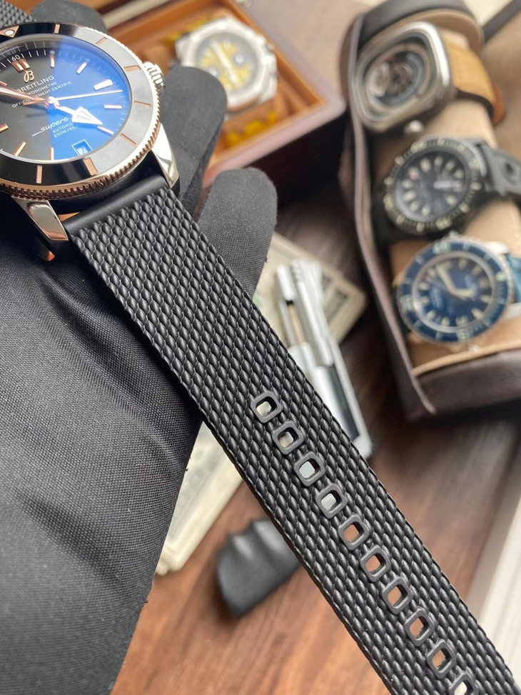 1比1高仿百年靈男士手錶多少錢 gf百年靈超級海洋文化二代42 UB2010161C1S1￥3480-高仿錶