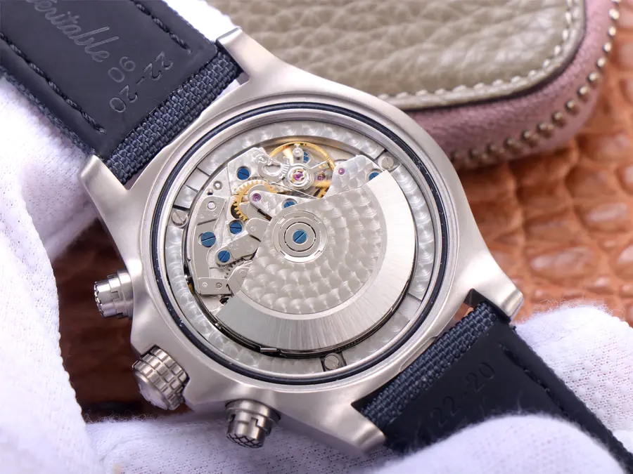 一比一高仿百年靈復仇者價格 BLS廠百年靈復仇者二代美國特別版¥3880-高仿錶 一比一高仿百年靈復仇者價格 BLS廠百年靈復仇者二代美國特別版¥3880-高仿錶