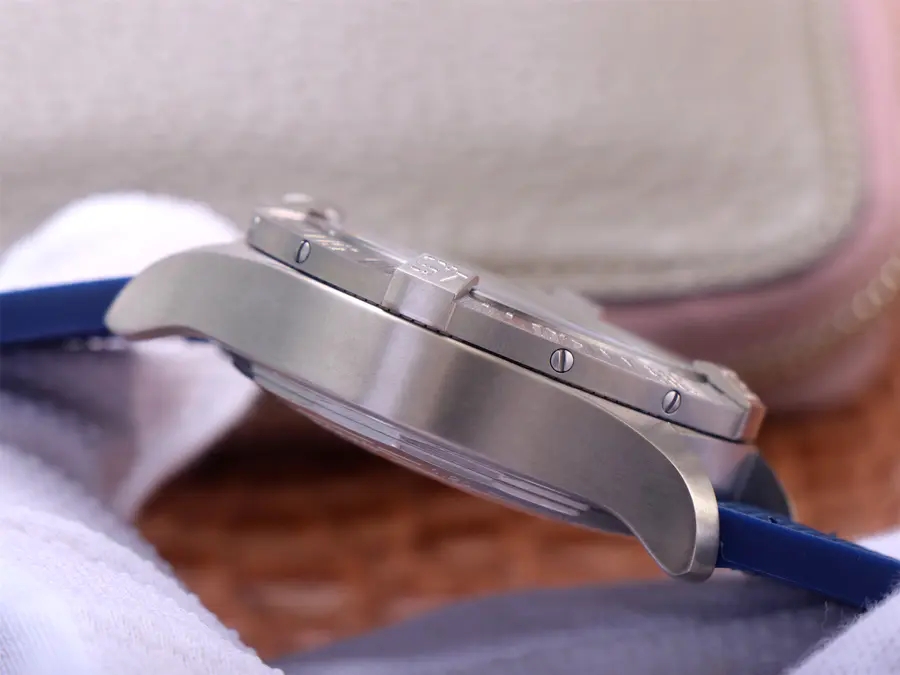 一比一高仿百年靈復仇者二代 BLS廠百年靈復仇者二代美國特別版¥3880-高仿錶 一比一高仿百年靈復仇者二代 BLS廠百年靈復仇者二代美國特別版¥3880-高仿錶