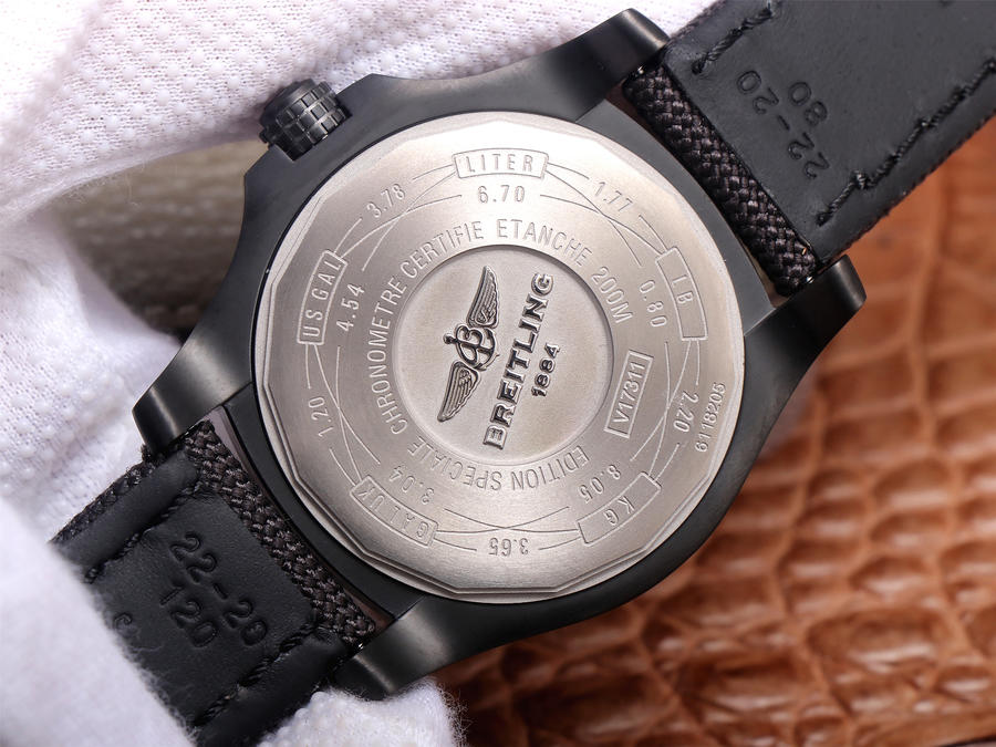 百年靈黑鳥高仿錶V4 tf廠手錶百年靈經典復仇者繫列黑鳥偵察機44mm￥3680 -高仿錶