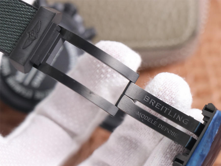 百年靈海狼復刻手錶 GF廠百年靈海狼V2重生版￥3880 -高仿錶