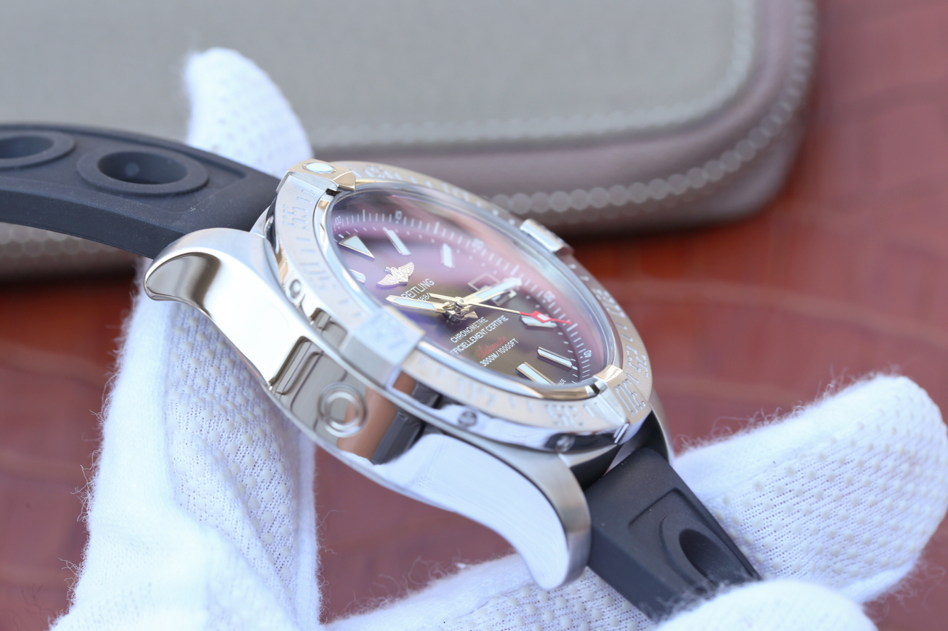 百年靈復仇者精仿 GF百年靈復仇者二代深潛海狼A1733010/BA05￥3480-高仿錶