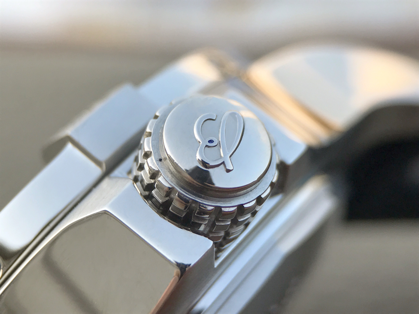 百年靈復仇者精仿 GF百年靈復仇者二代深潛海狼A1733010/BA05￥3480-高仿錶