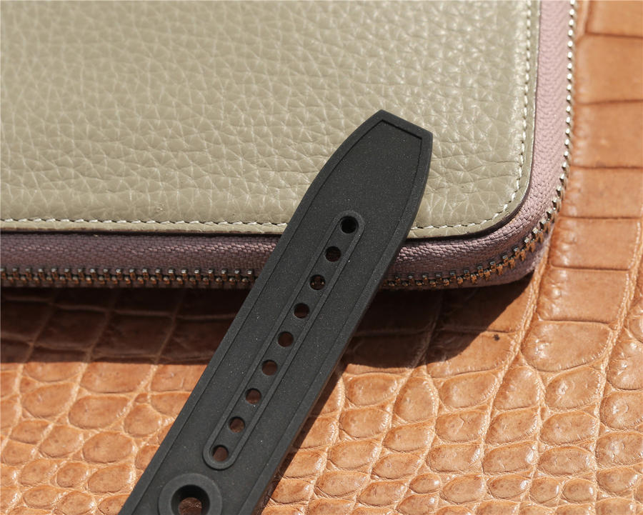 百年靈海洋仿 百年靈超級海洋男士腕錶￥3480-高仿錶