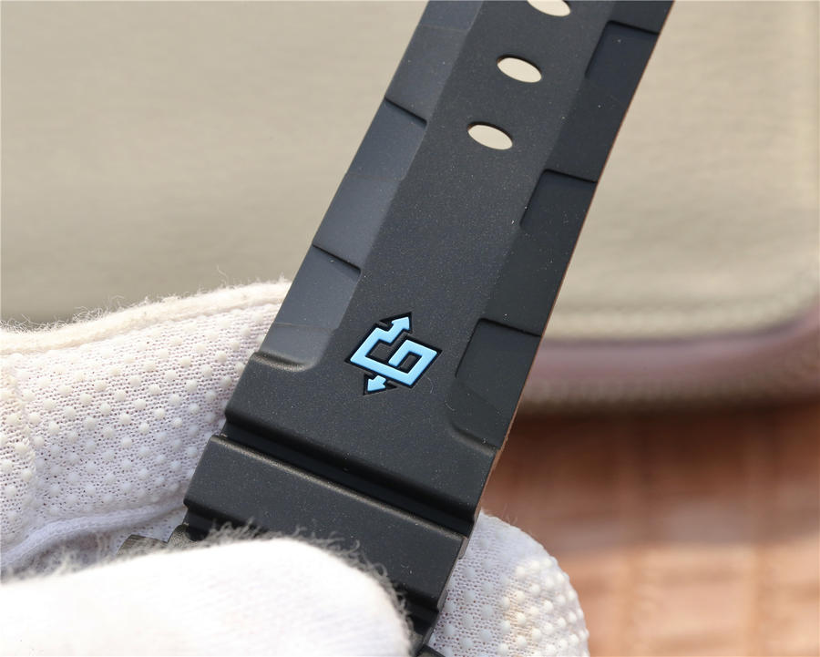 精仿沛納海手錶 VS沛納海SUBMERSIBLE繫列PAM01616￥3680-高仿錶