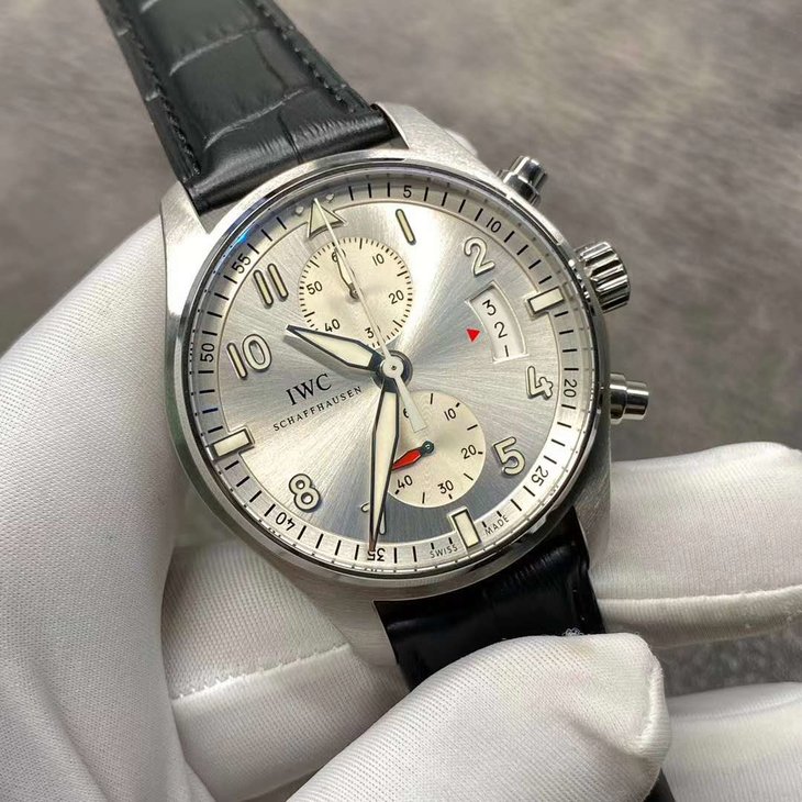 萬國飛行員一比一高仿男士手錶 zf廠萬國噴火戰機IW387809￥3480-高仿錶