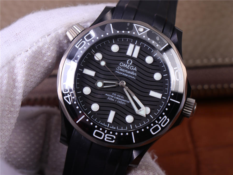 歐米茄海馬300復刻手錶款 VS廠歐米茄海馬繫列210.92.44.20.01.001￥3880-高仿錶