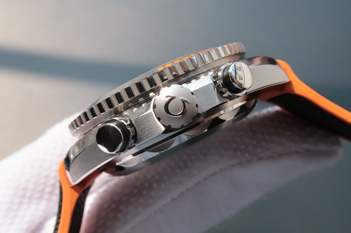 復刻手錶歐米茄海馬OM和VS OM歐米茄海馬215.32.46.51.01.001￥3880-高仿錶