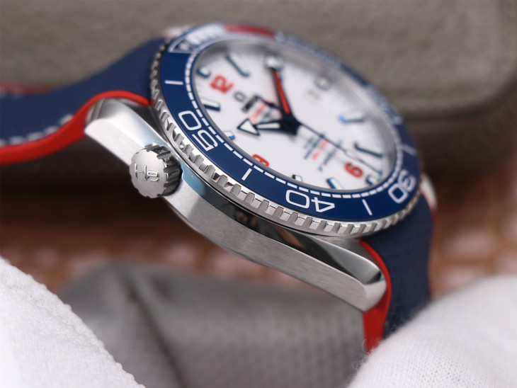 vs歐米茄海洋宇宙價格 vs1比1復刻歐米茄海馬600m美洲杯限量版215.32.43.21.04.001￥3880-高仿錶