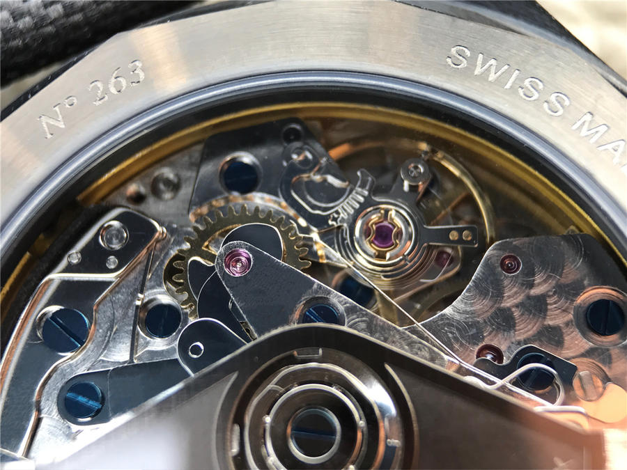 寶珀五十仿錶吧 KJ寶珀五十噚繫列5200款￥3880-高仿錶