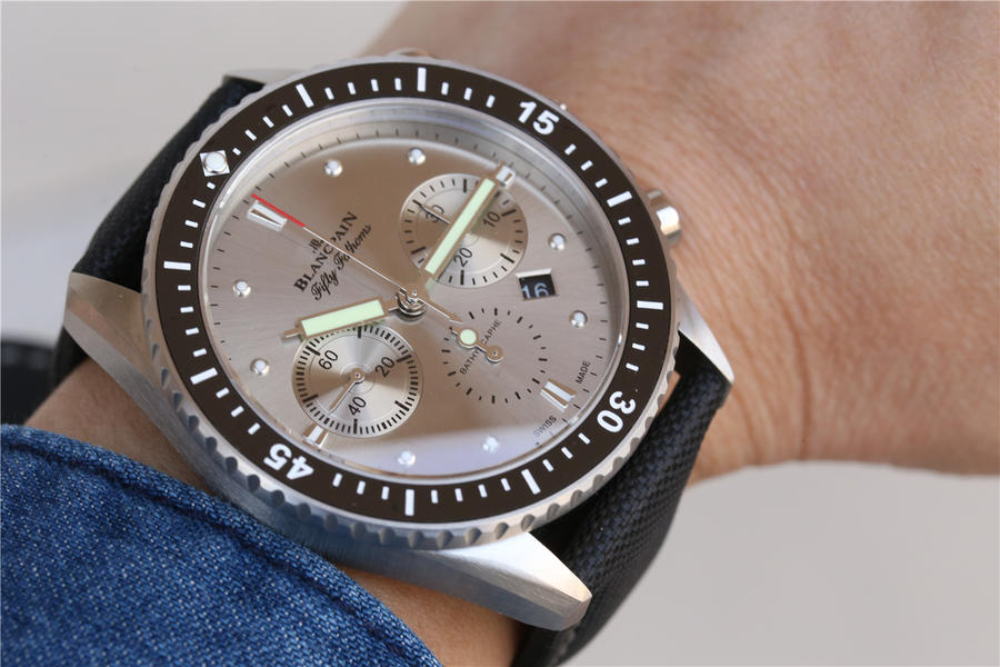 寶珀五十仿錶吧 KJ寶珀五十噚繫列5200款￥3880-高仿錶