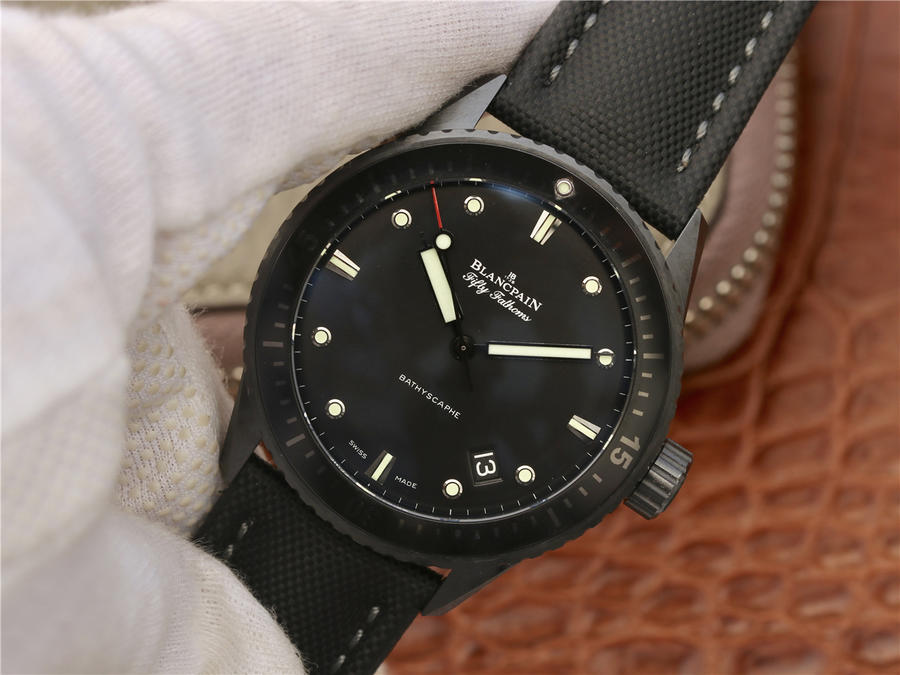 寶珀新款五十復刻手錶錶 GF寶珀五十噚5000-0130-B52A￥4380-高仿錶