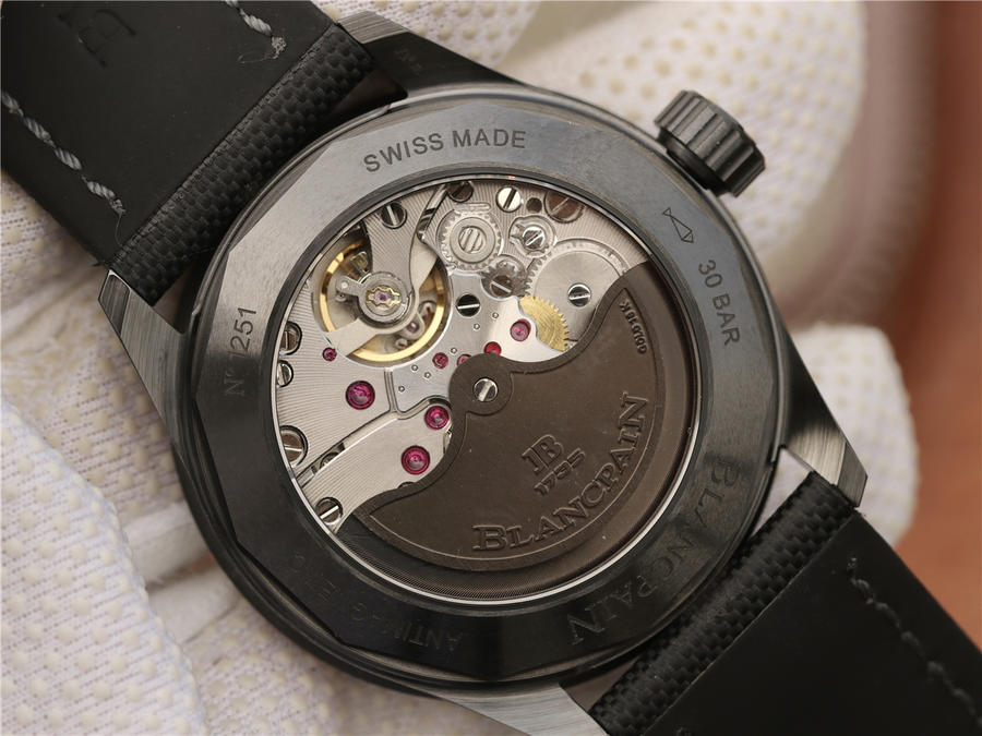 寶珀新款五十復刻手錶錶 GF寶珀五十噚5000-0130-B52A￥4380-高仿錶