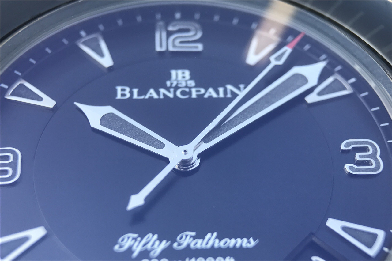 復刻手錶錶寶珀五十噚 ZF寶珀五十噚“黑武士”5015-11C30-52版￥4580-高仿錶