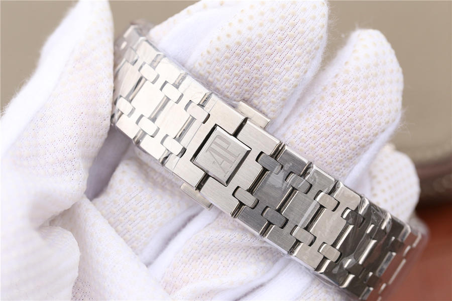 復刻手錶愛彼皇家橡樹 26331IP.OO.1220IP.01 JH廠手錶￥3880-高仿錶