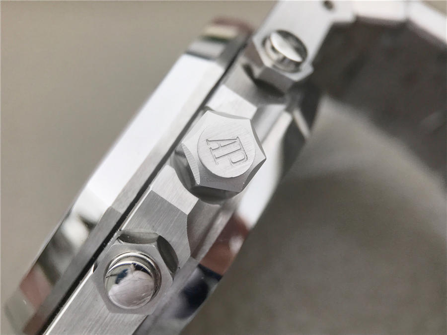 復刻手錶愛彼皇家橡樹 26331IP.OO.1220IP.01 JH廠手錶￥3880-高仿錶