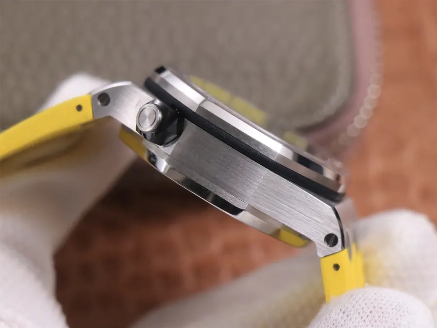 愛彼皇家橡樹一比一高仿價格 tw廠愛彼皇家橡樹離岸型26703ST.OO.A051CA.01 黃梅￥3980-高仿錶