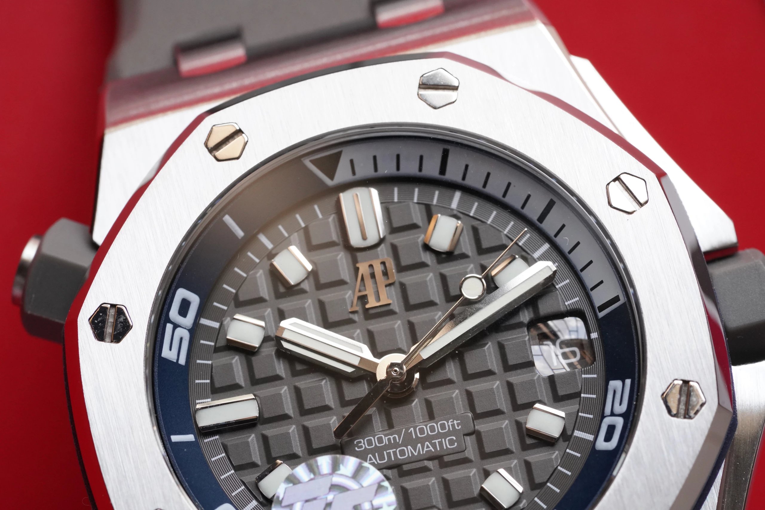 1比1精仿愛彼皇家橡樹15720價格 zf 15720CN.OO.A002CA.01¥3680-高仿錶 1比1精仿愛彼皇家橡樹15720價格 zf 15720CN.OO.A002CA.01¥3680-高仿錶