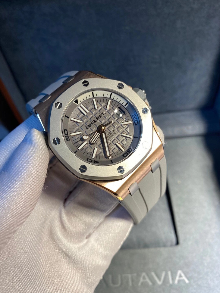 愛彼皇家橡樹離岸1比1復刻 AI愛彼皇家橡樹離岸型15711OI.OO.A006CA.01￥3480-高仿錶