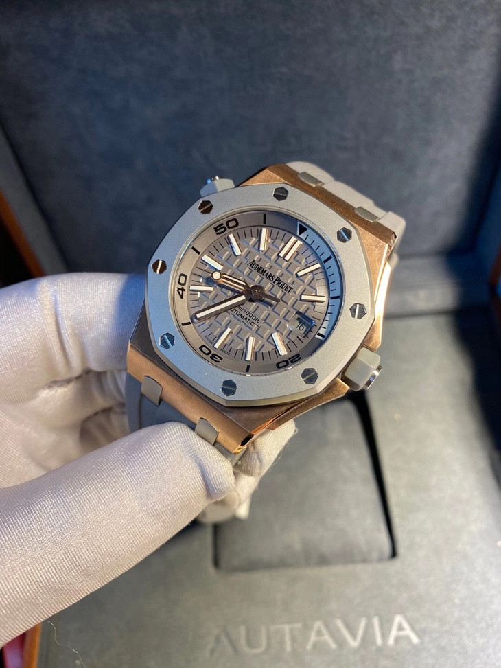 愛彼皇家橡樹離岸1比1復刻 AI愛彼皇家橡樹離岸型15711OI.OO.A006CA.01￥3480-高仿錶