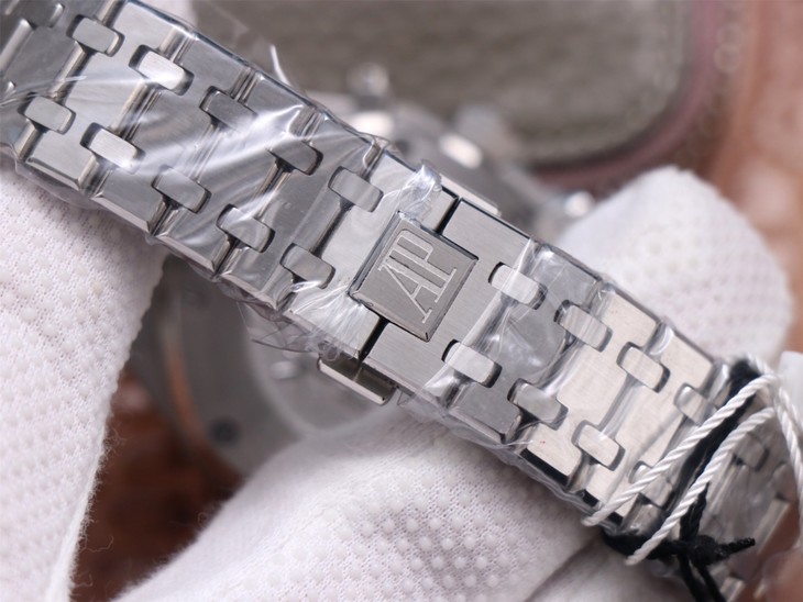 1比1高仿愛彼皇家橡樹機械錶 JH愛彼皇家橡樹26320ST.OO.1220ST.01￥3480-高仿錶