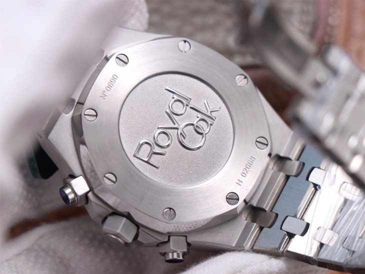 1比1高仿愛彼皇家橡樹機械錶 JH愛彼皇家橡樹26320ST.OO.1220ST.01￥3480-高仿錶