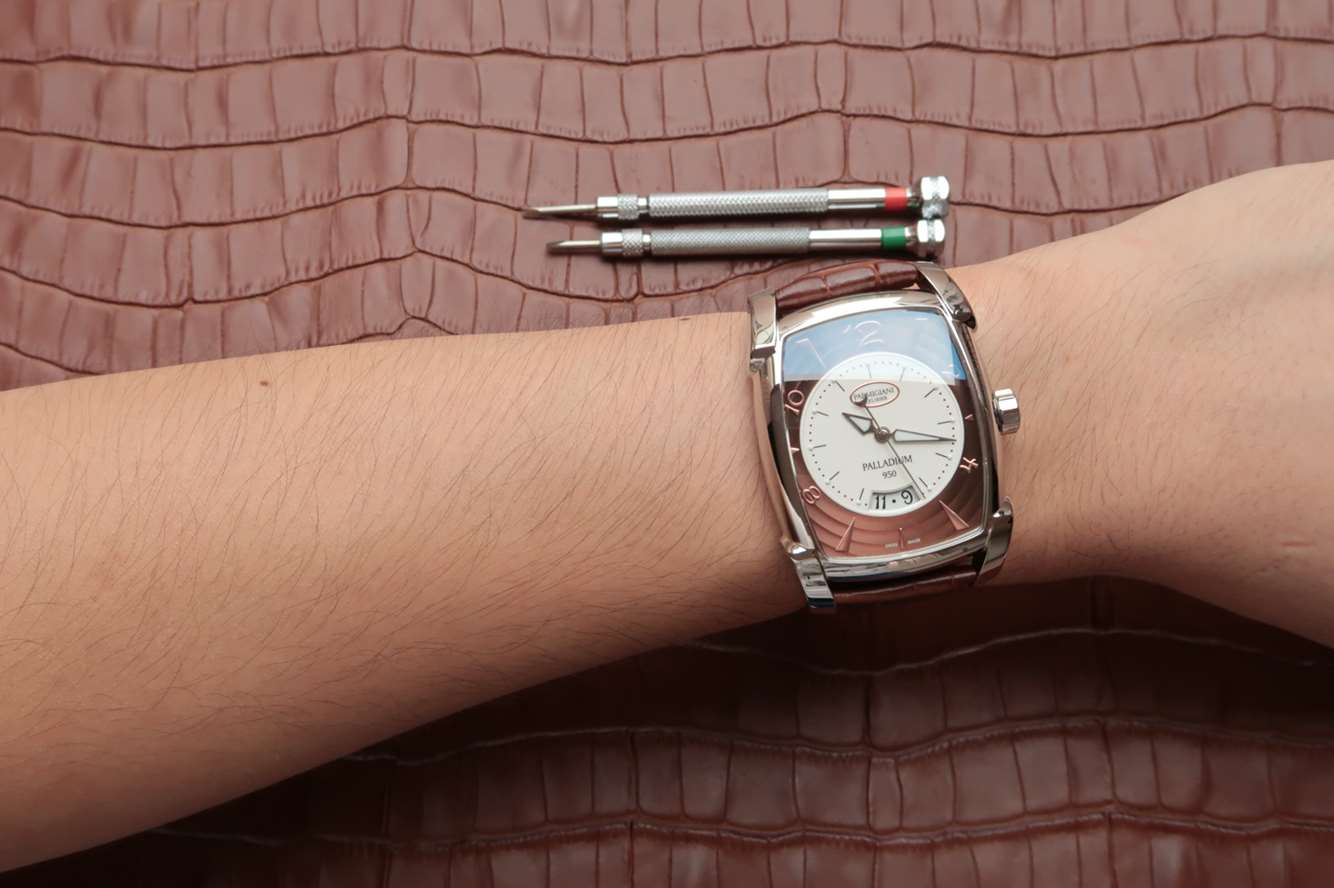 YL廠帕瑪強尼LIMITED EDITIONS繫列PF011128.01復刻手錶￥2980-高仿錶