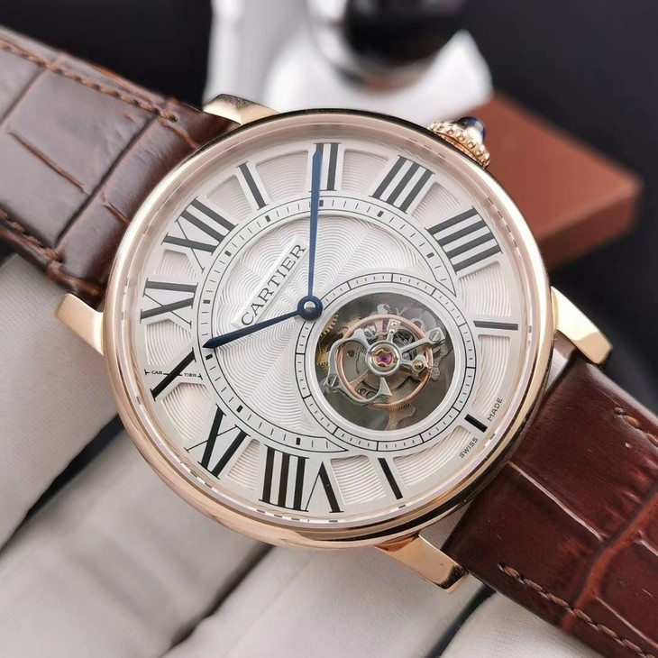 1比1高仿卡地亞陀飛輪手表價格 bbr卡地亞ROTONDE DE CARTIER系列W1556215¥8800-高仿錶 1比1高仿卡地亞陀飛輪手表價格 bbr卡地亞ROTONDE DE CARTIER系列W1556215¥8800-高仿錶