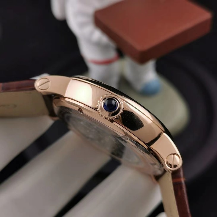 1比1高仿卡地亞陀飛輪手表價格 bbr卡地亞ROTONDE DE CARTIER系列W1556215¥8800-高仿錶 1比1高仿卡地亞陀飛輪手表價格 bbr卡地亞ROTONDE DE CARTIER系列W1556215¥8800-高仿錶