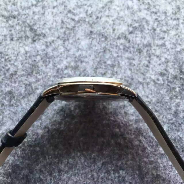 瑞士芝柏(Girard-Perregaux) 49525D-52A-1A1-BK6A 白鋼 男士自動機械表￥2880-高仿錶