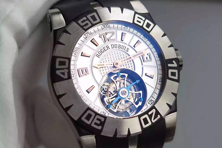 Roger Dubuis 羅傑杜比 EasyDiver繫列Tourbidiver 真陀飛輪手動上鏈機械 條丁阿拉伯刻度 男士腕錶￥5580-高仿錶