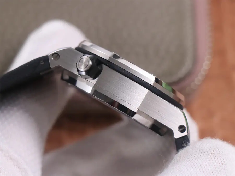 一比一愛彼一比一高仿手錶 tw廠愛彼皇家橡樹離岸型26703￥3980-高仿錶