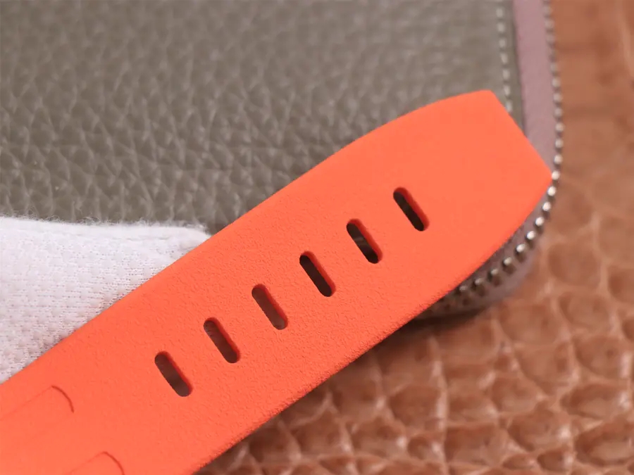 愛彼皇家橡樹一比一高仿錶 tw廠愛彼皇家橡樹離岸型26703ST.OO.A070CA.0 橙色￥3980-高仿錶