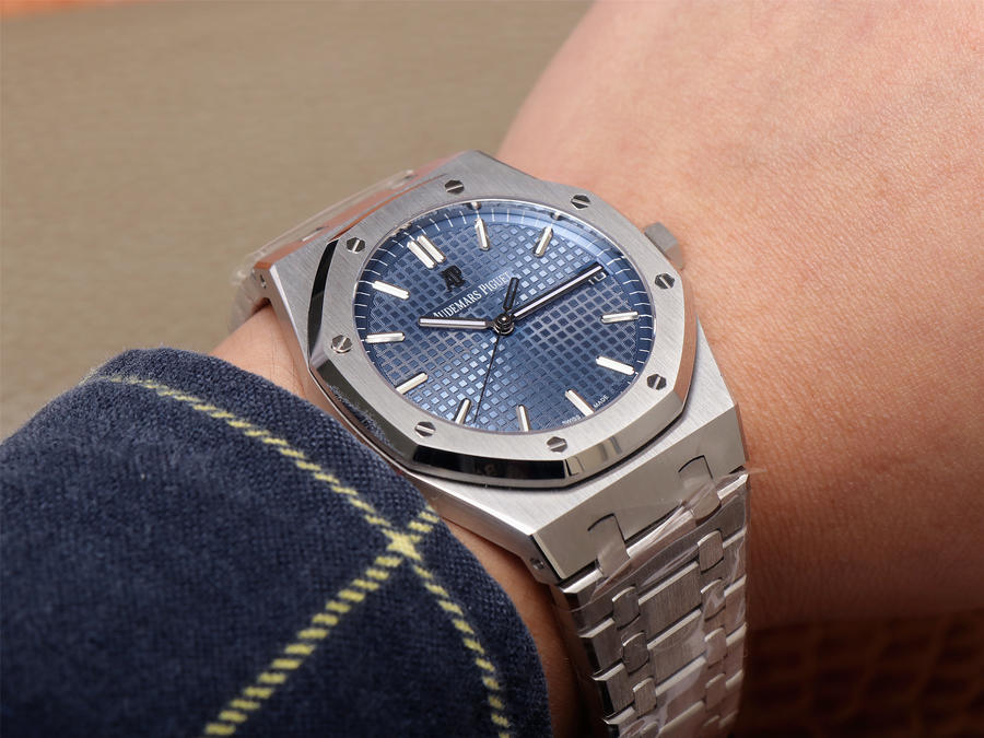 愛彼皇家橡樹高仿錶 om廠手錶愛彼15500ST.OO.1220ST.01￥3980-高仿錶