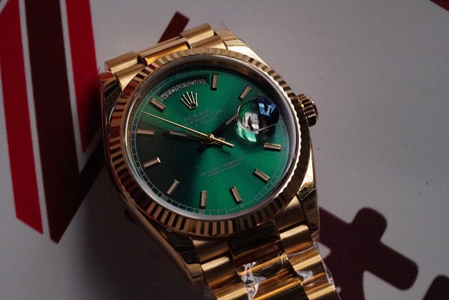 2021EW勞力士星期日誌型18k金綠面機械男士手錶 36毫米一比一復刻-高仿錶