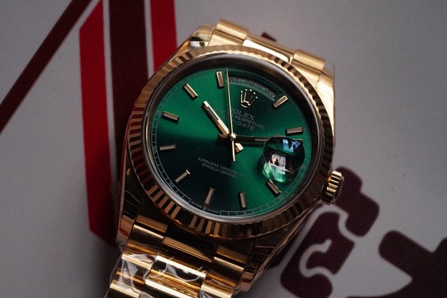 2021EW勞力士星期日誌型18k金綠面機械男士手錶 36毫米一比一復刻-高仿錶