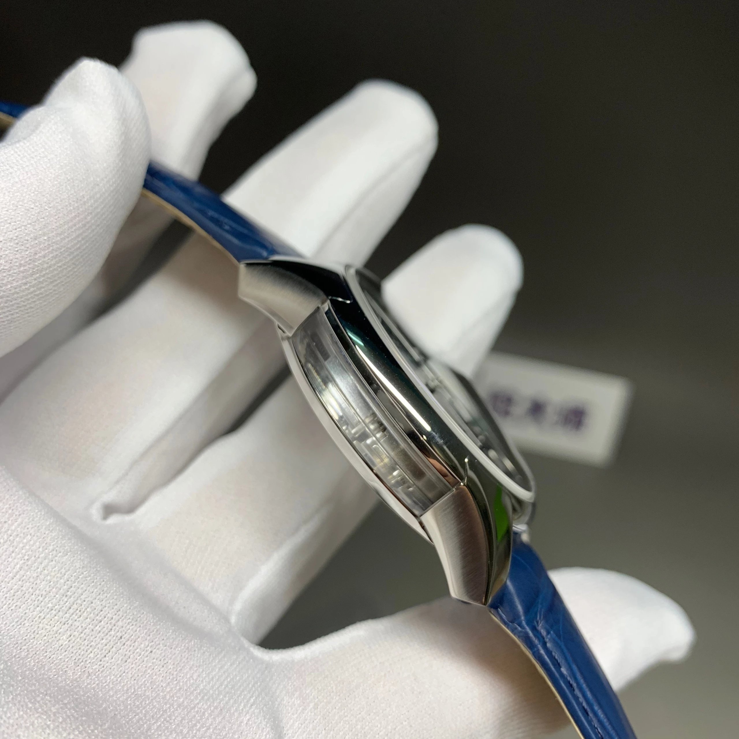 s廠歐米茄蝶飛繫列433.33.41.21.03.001明亮之藍鱷魚皮男士機械錶最好的版本-高仿錶