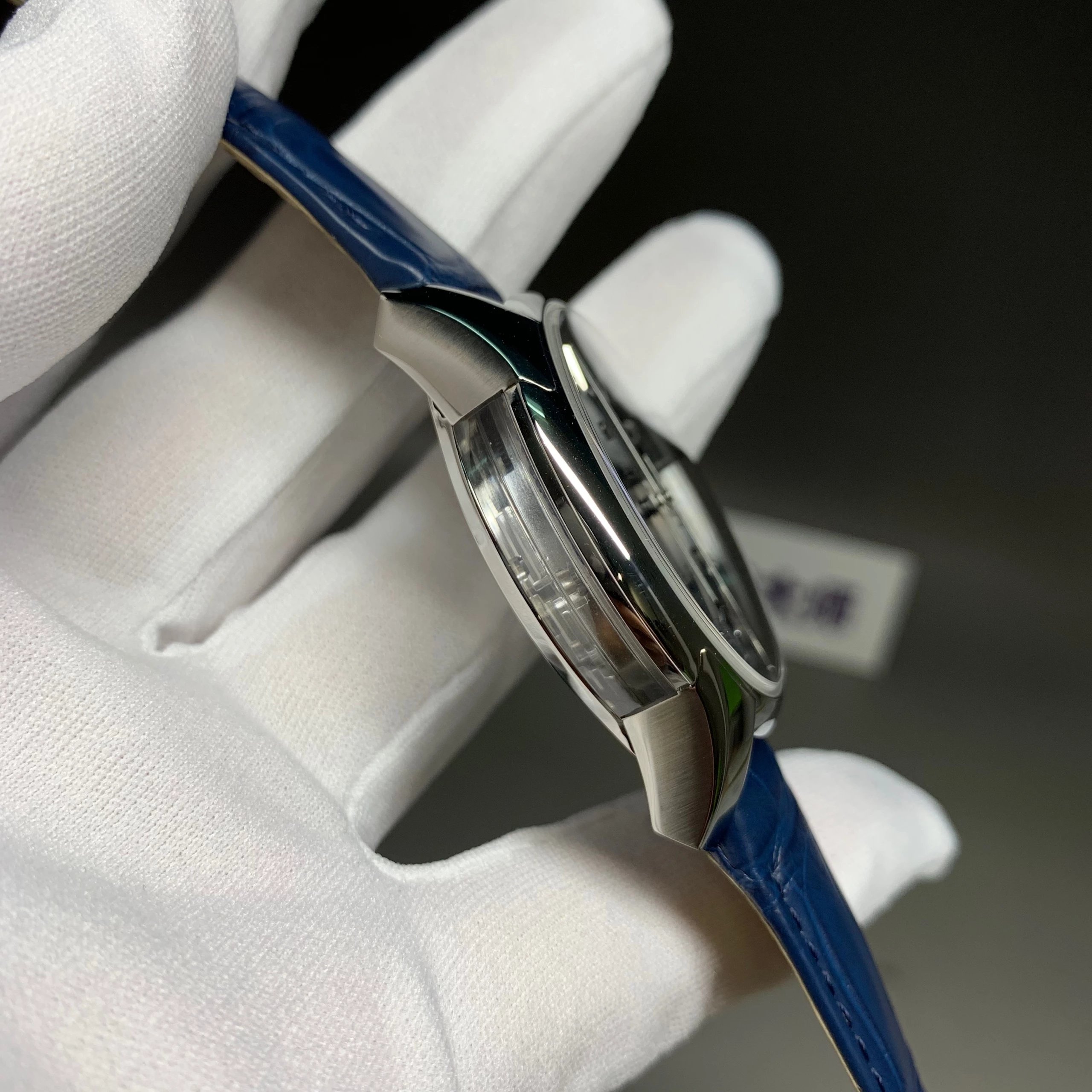 s廠歐米茄蝶飛繫列433.33.41.21.03.001明亮之藍鱷魚皮男士機械錶最好的版本-高仿錶