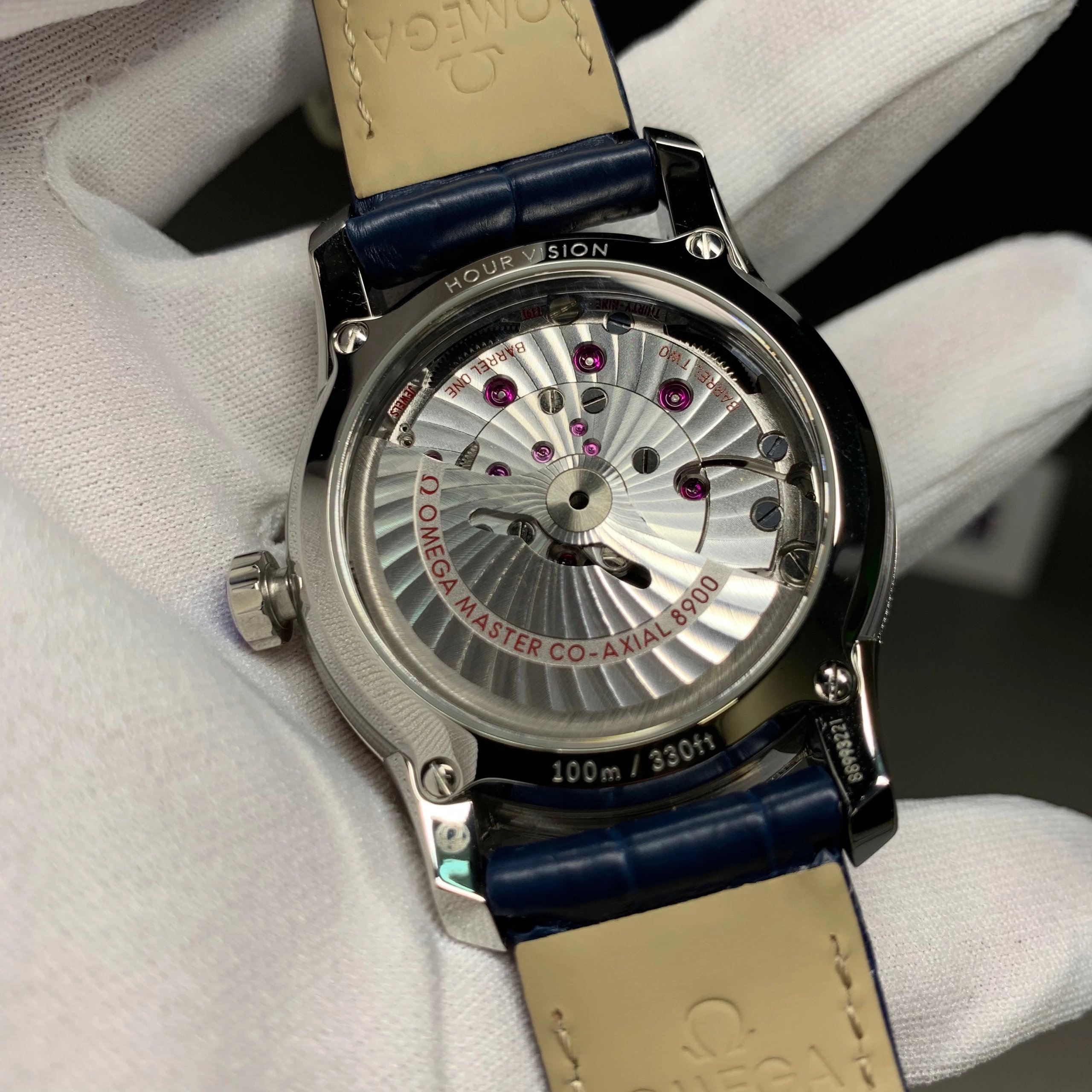 s廠歐米茄蝶飛繫列433.33.41.21.03.001明亮之藍鱷魚皮男士機械錶最好的版本-高仿錶