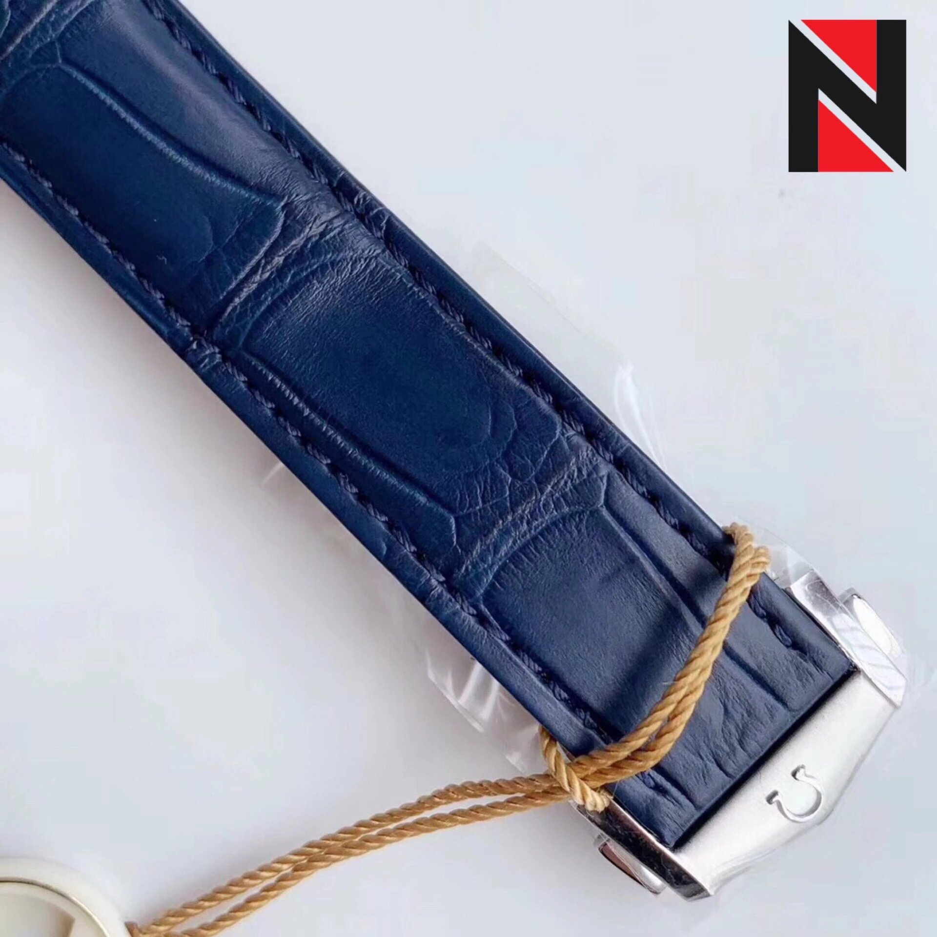 s廠歐米茄蝶飛繫列433.33.41.21.03.001明亮之藍鱷魚皮男士機械錶最好的版本-高仿錶