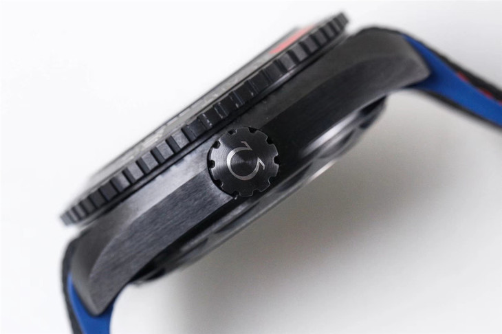 VS歐米茄復刻全黑陶瓷海洋宇宙600米男士腕錶-高仿錶