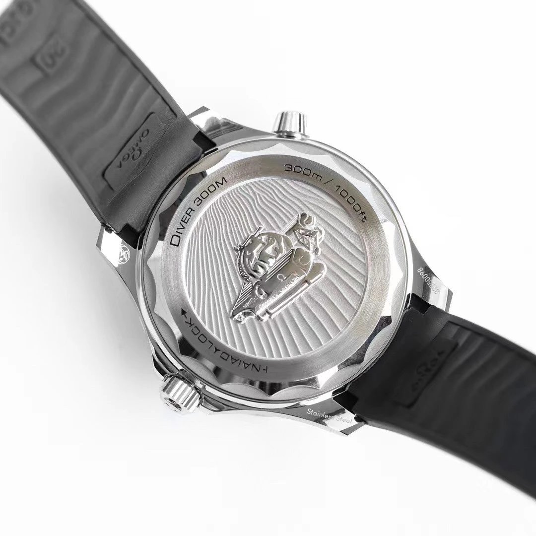 OR歐米茄海馬300米系列210.30.42.20.01.002鋼帶機械男表-高仿錶