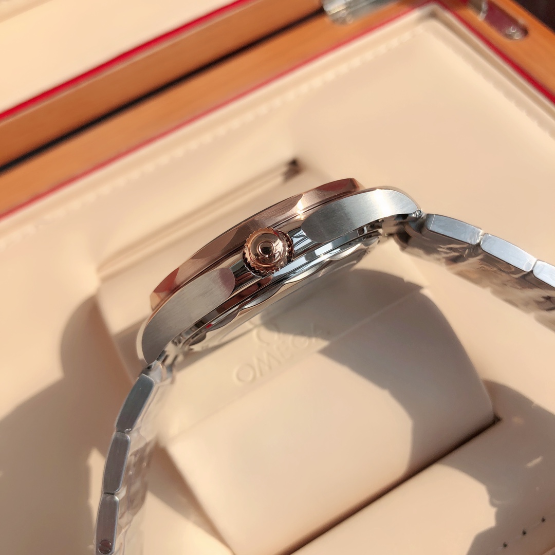 勞力士頂級版本高仿錶搭載獨有的原版一致8800機械機芯-高仿錶