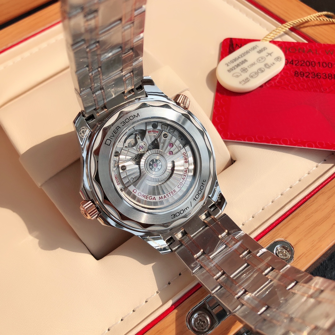 勞力士頂級版本高仿錶搭載獨有的原版一致8800機械機芯-高仿錶