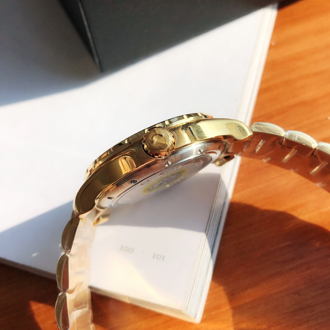 Movado Series800石英潛水夜光高仿腕錶-高仿錶