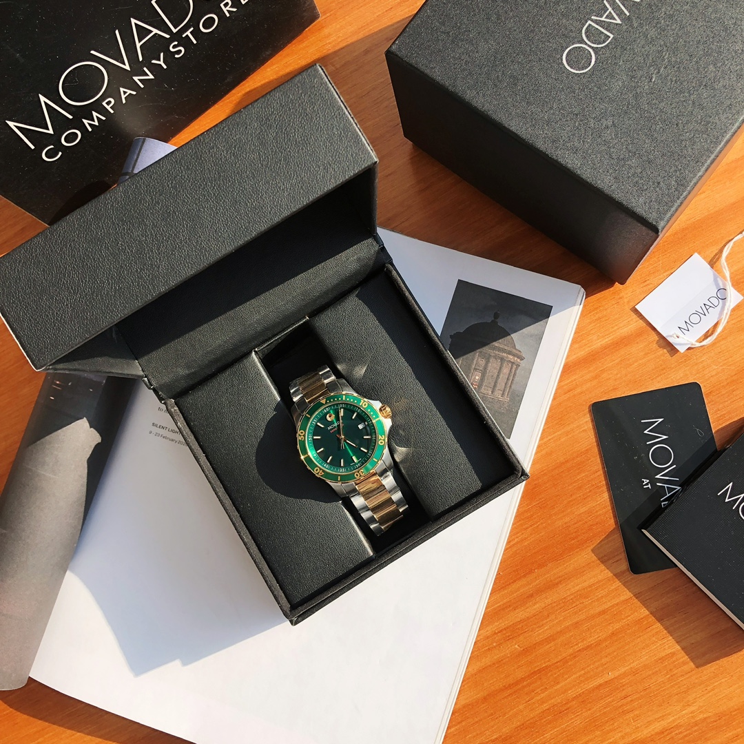 愛因斯坦鐘愛的品牌Movado Series800石英潛水夜光復刻腕錶-高仿錶